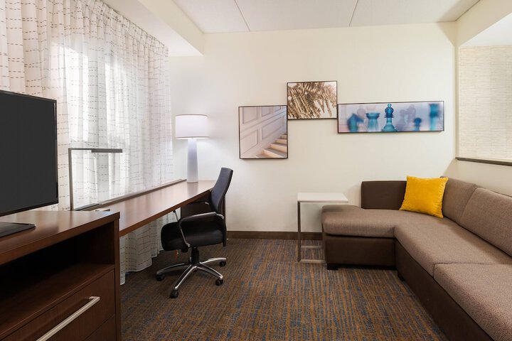 Room 21 of 33