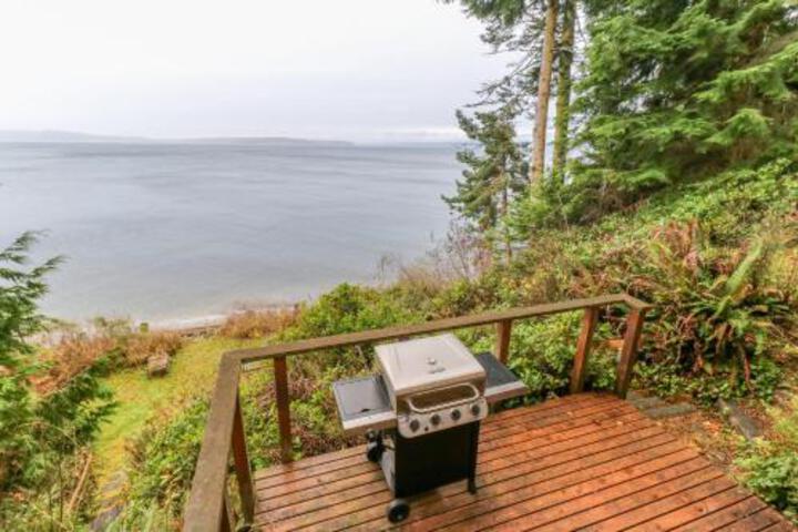The Cabin at Oak Bay