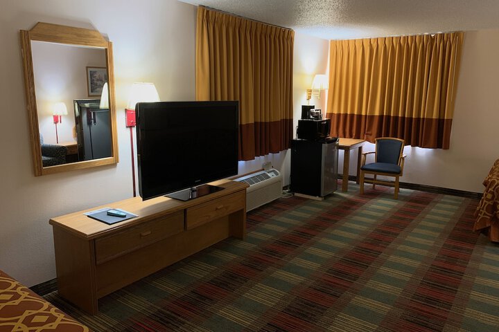 Budgetinn & Suites