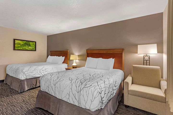 Best Western Plus Landmark Inn