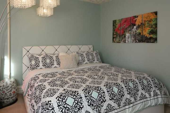 Room 26 of 29