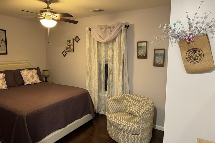 Room 13 of 16