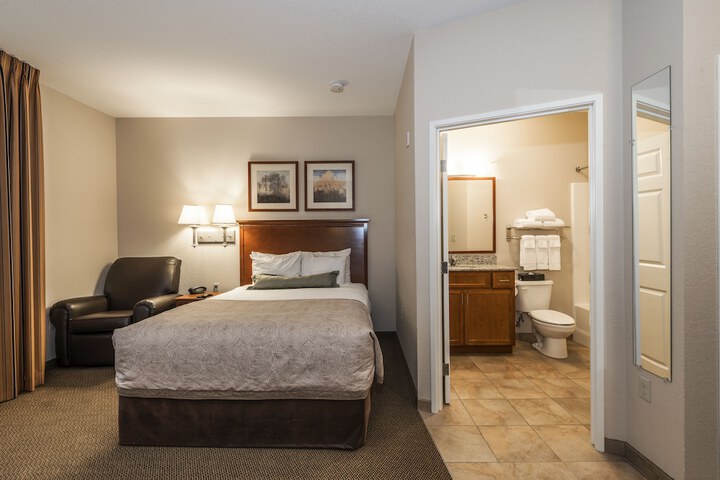 Candlewood Suites Burlington South by IHG