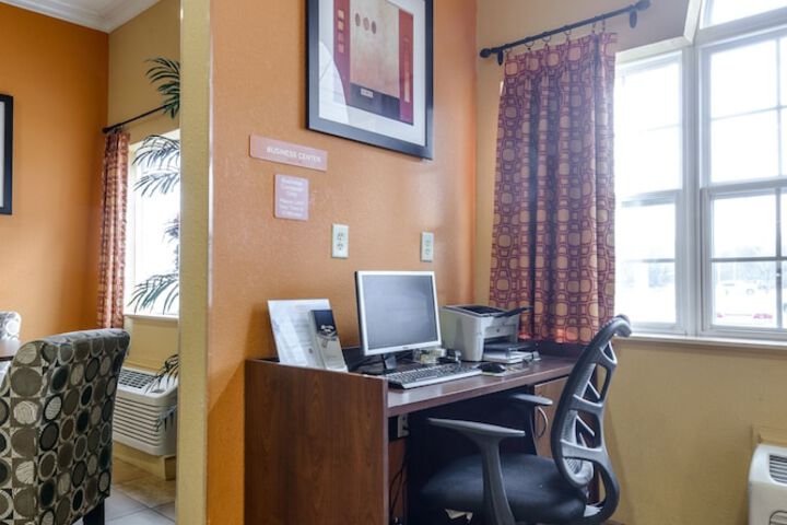 Microtel Inn & Suites by Wyndham Greenville / University Medic