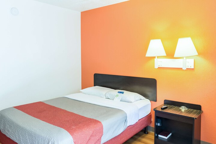 Room 15 of 30