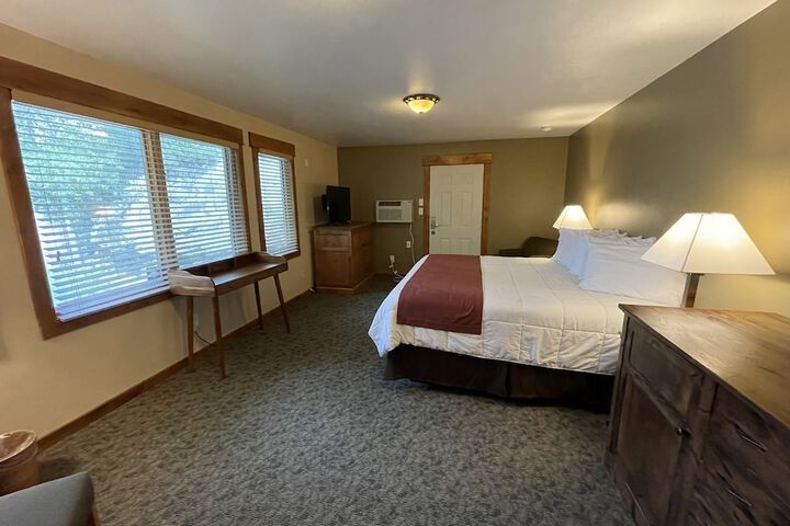 Silver Moon Inn