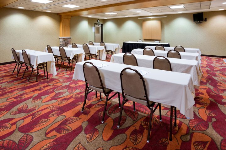 Holiday Inn Express Hotel & Suites Brainerd-Baxter by IHG