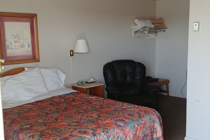Room 17 of 19
