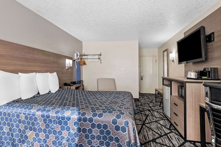 Room 26 of 41