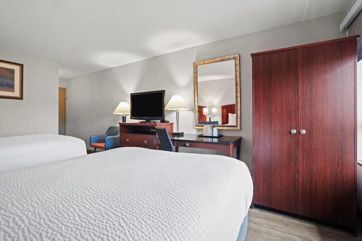 Days Inn by Wyndham Utica