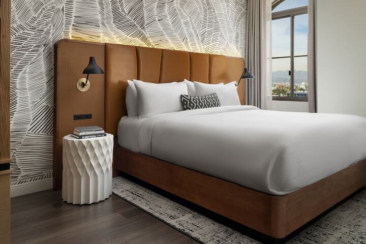 Room 40 of 76