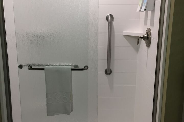 Room 15 of 40