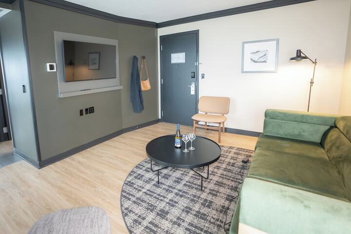 Room 16 of 47