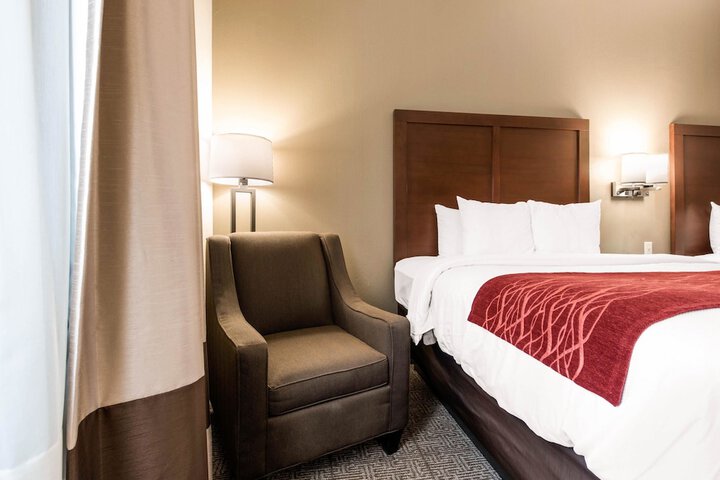 Comfort Inn & Suites Streetsboro - Kent