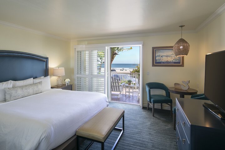 Avila Lighthouse Suites
