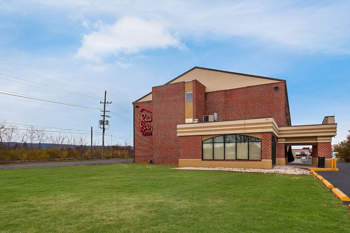 Hotel 8 of 34