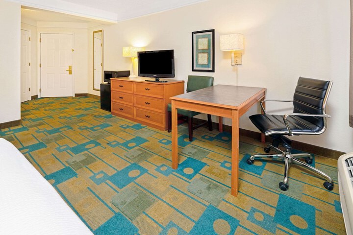 Room 8 of 29
