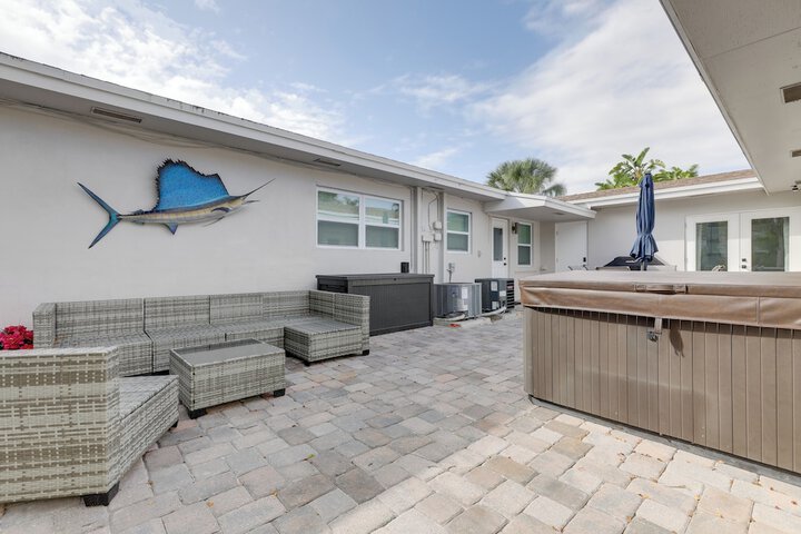 Intracoastal Getaway! North Palm Beach Apartment