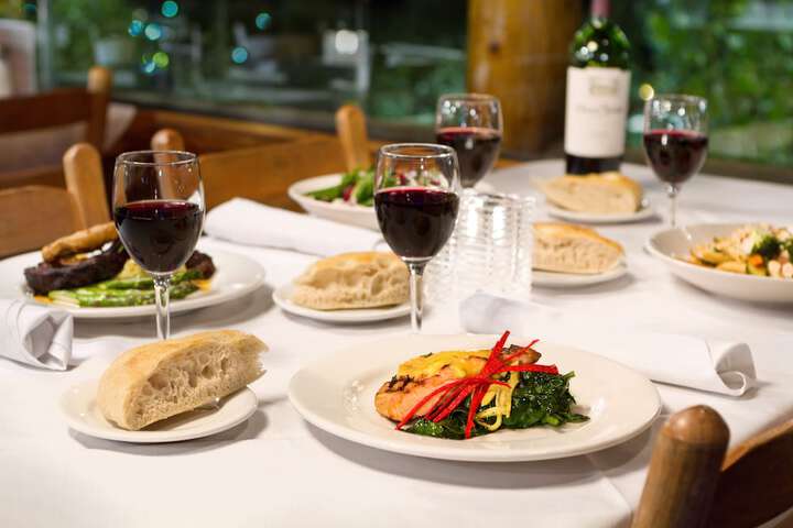 Dining 86 of 116