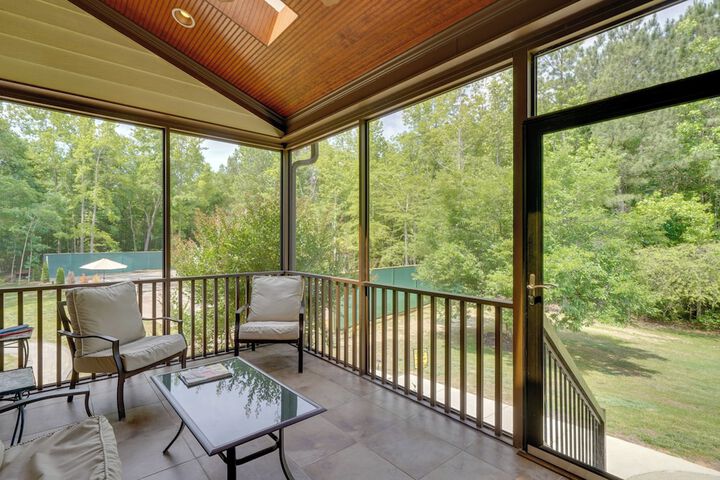 Luxury Estate: Game Room & Pickleball Court