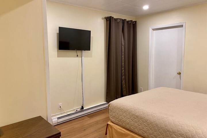 Room 28 of 48