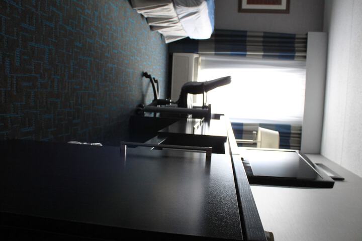 Holiday Inn Express Janesville - I-90 & US Hwy 14 by IHG