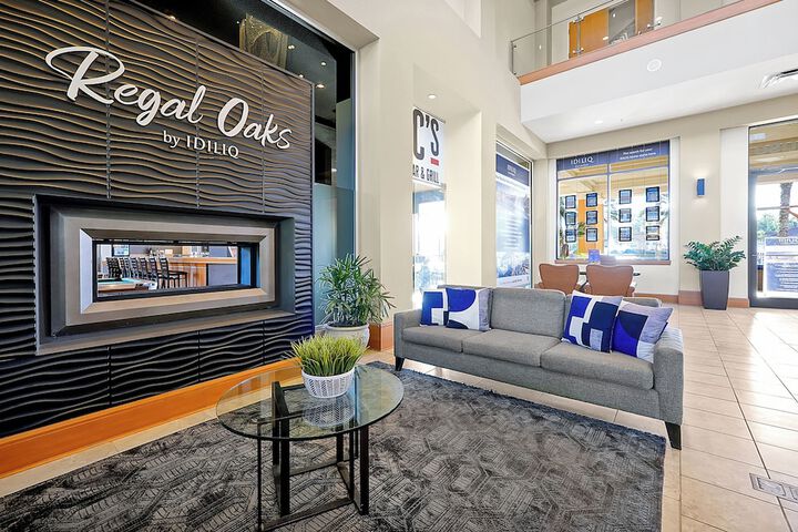 Regal Oaks Resort Vacation Townhomes by IDILIQ