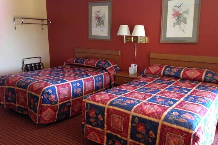 Room 10 of 23