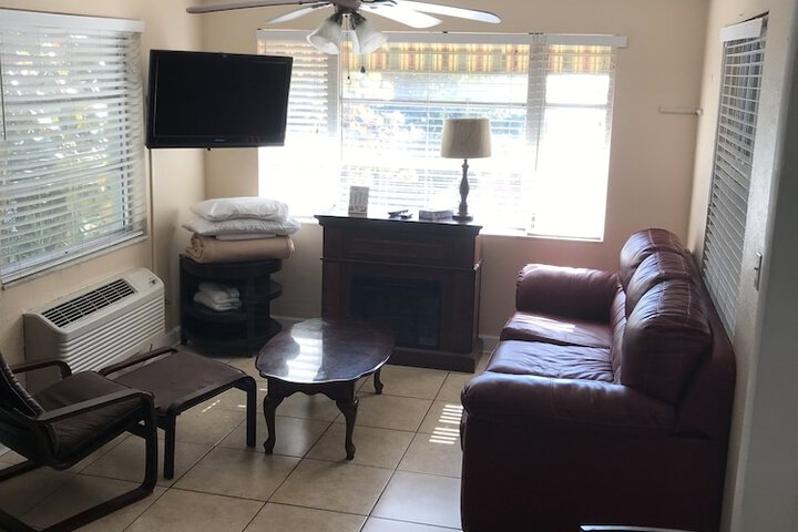 Room 27 of 48