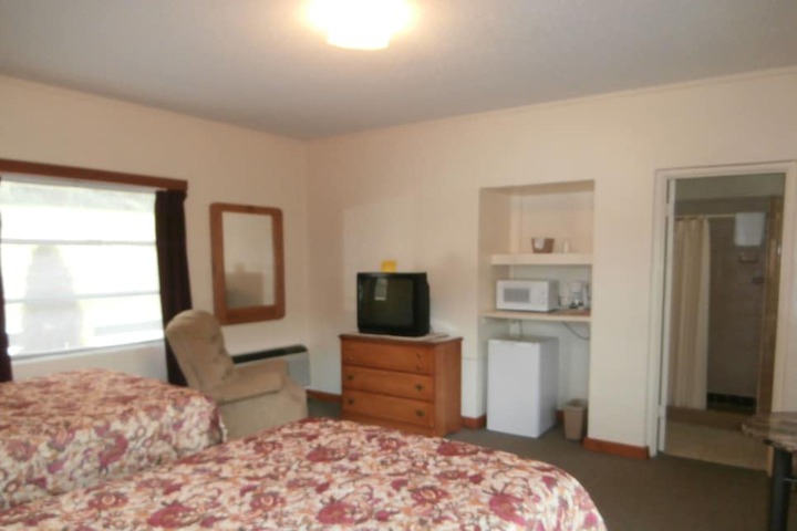 Riverbend Lodging