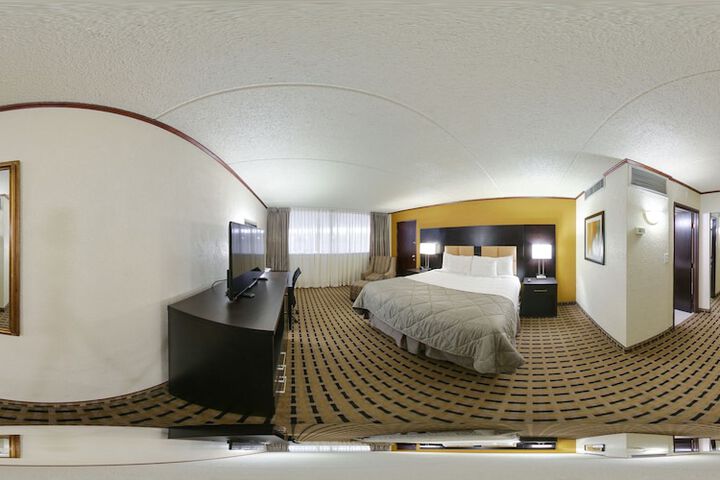 Room 25 of 53