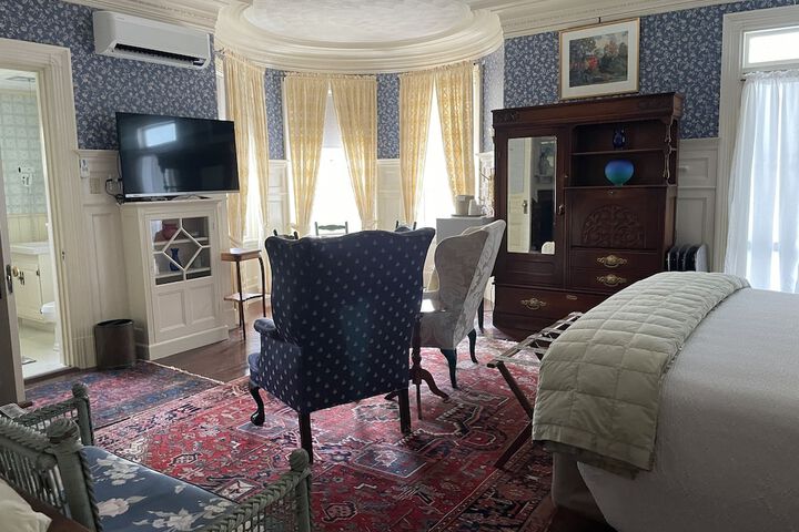 Room 74 of 100