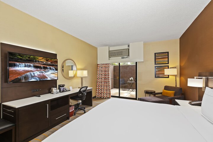 Room 15 of 48