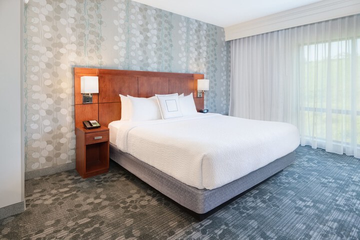 Room 10 of 43
