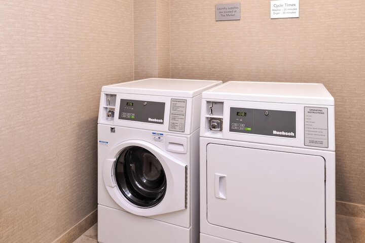 Courtyard by Marriott Detroit Farmington