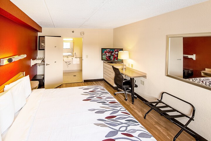 Red Roof Inn Johnson City
