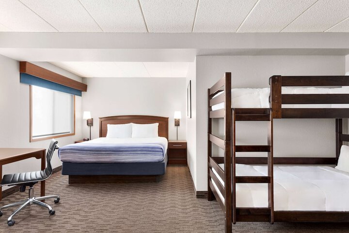 Room 22 of 50