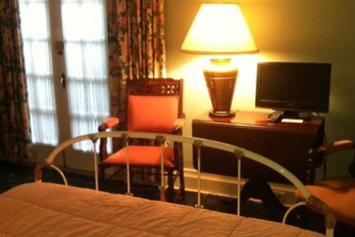 Room 34 of 49