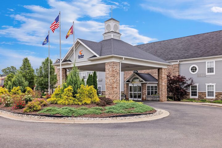 Comfort Inn & Suites and Conference Center
