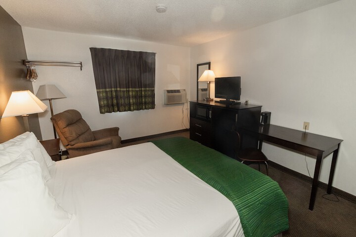 Room 8 of 15