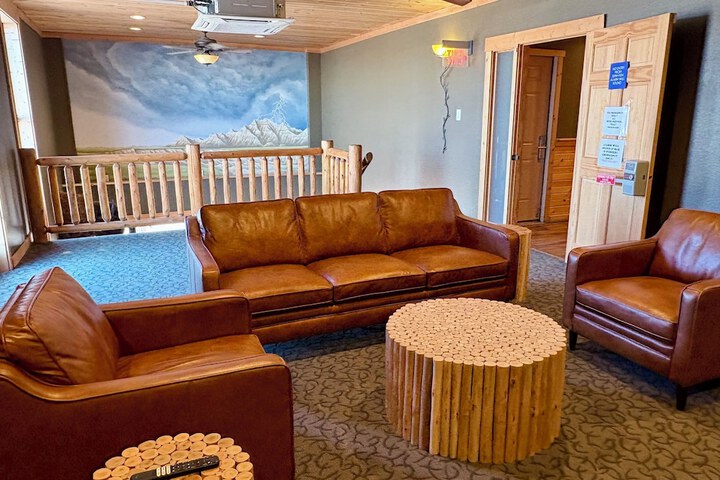 Americas Best Value Inn Wall