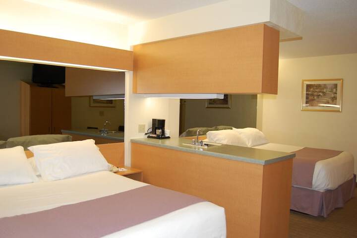 Room 10 of 50