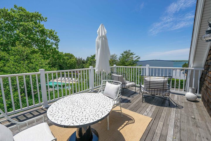 Terrace/Patio 101 of 112