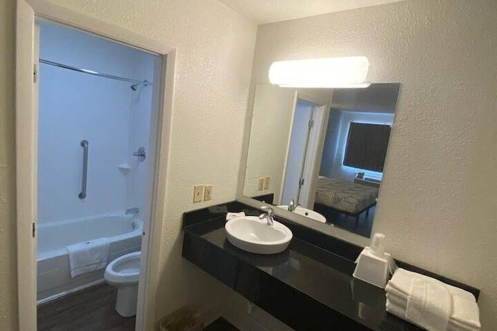 Motel 6 Manchester TN
