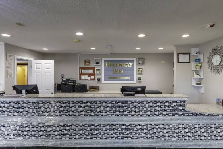 Business Center 16 of 16