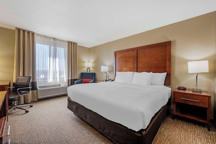 Comfort Inn & Suites