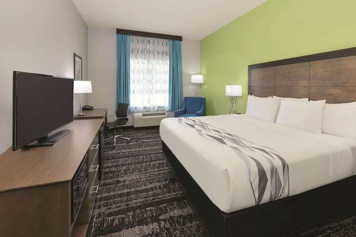 Room 34 of 41