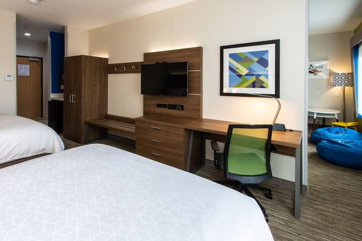 Room 82 of 135