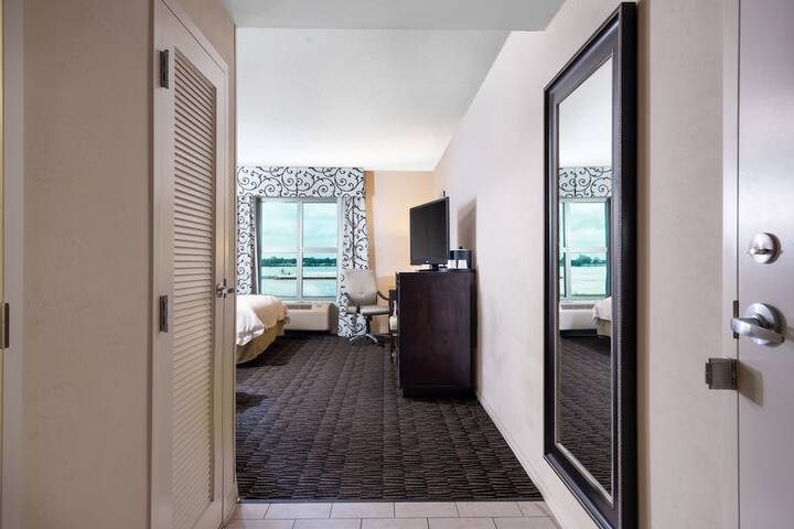 Hampton Inn & Suites Baton Rouge Downtown