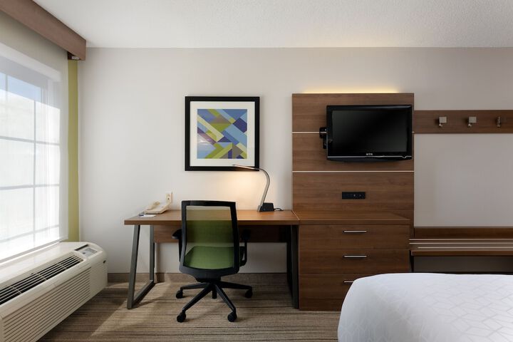 Room 36 of 64